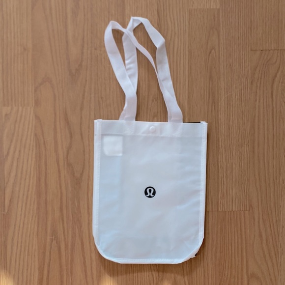 ❤️ Three brand new lululemon tote bags, one large two small - Picture 4 of 4